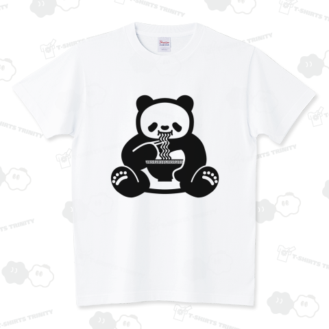 ラーメンを食べるパンダ