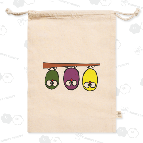 ぶら下がる三羽のふくろう