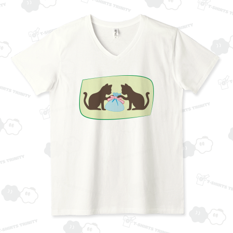 ラッピングされたプレゼントに興味津々の猫ちゃんによるW猫パンチ