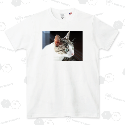 ハチワレ子猫《図案位置 拡大縮小 文字入れ等 カスタマイズ可能》