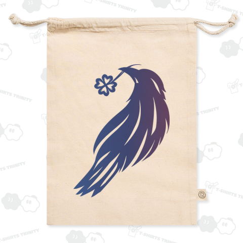 四葉のクローバーとカラス