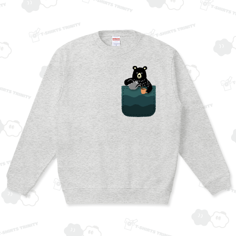 コーヒー注ぐクマさん_ポケット クルーネックスウェット(10オンス)