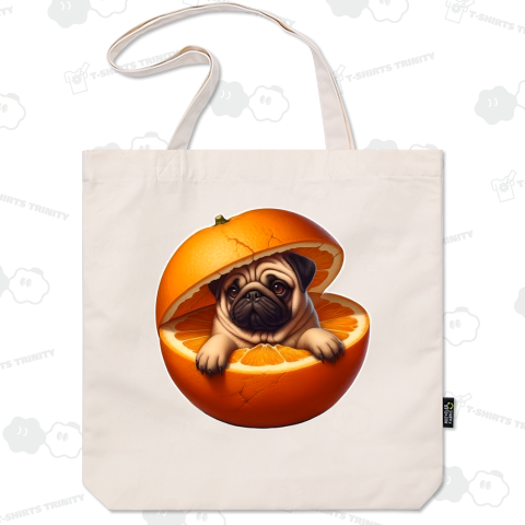 オレンジに住み着いたパグ